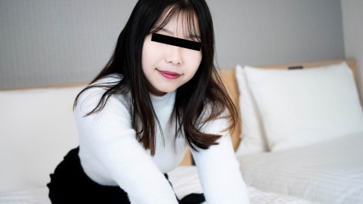 A Shy University Student's Secret Fantasies Unleashed with a Mature Idol